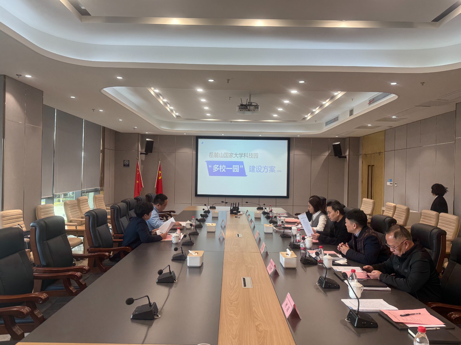 1765003013846.jpg 1765003013846.jpg